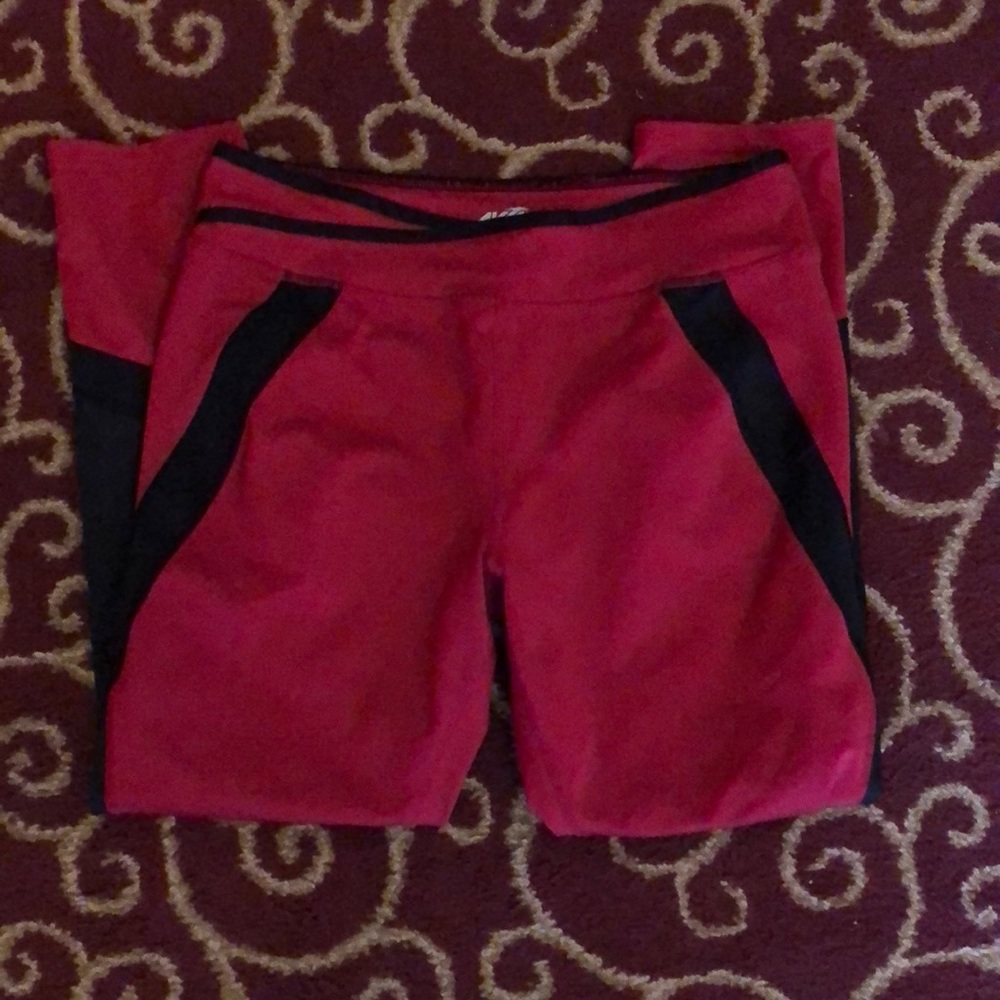 Exercise leggings